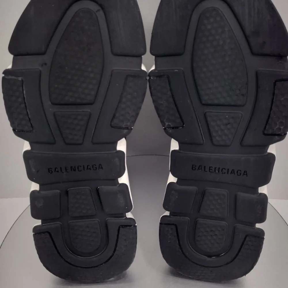 Balenciaga Black Sock Sneakers size 8 pre Owned Exellent condition